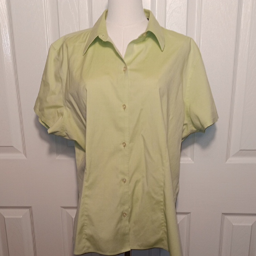 Eddie Bauer Womens Stretch Wrinkle Resistant Lime Green Button-Down Shirt